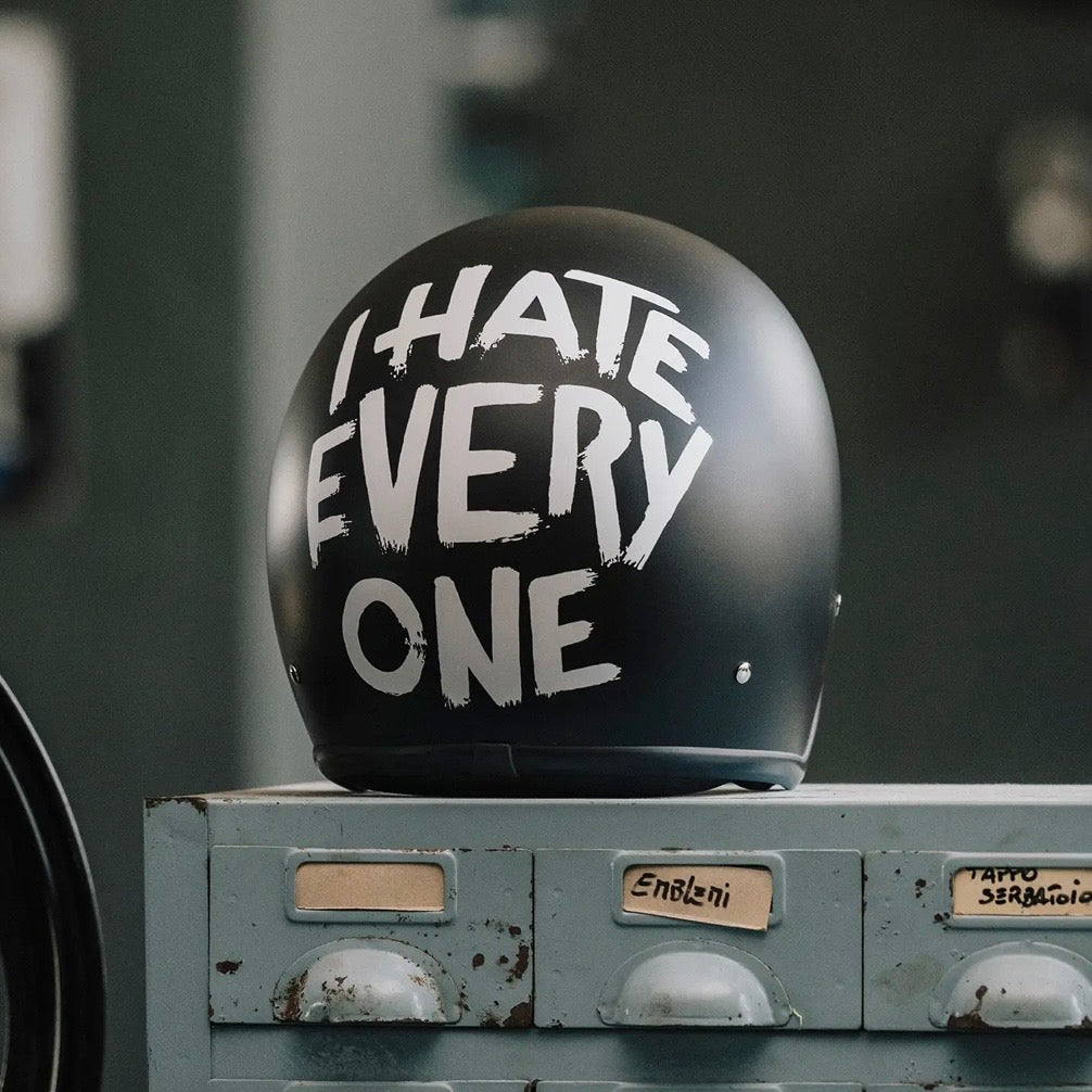 DMD ジェットヘルメット【RETROシリーズ】 ”I HATE EVERYONE” 装飾品