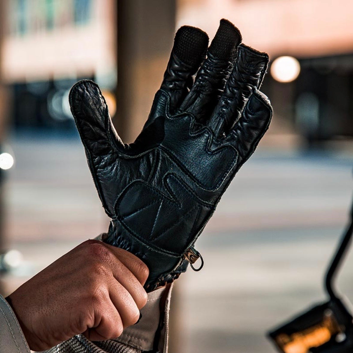 By City バイシティ レザーグローブ "Second Skin Gloves" 【ブラック】