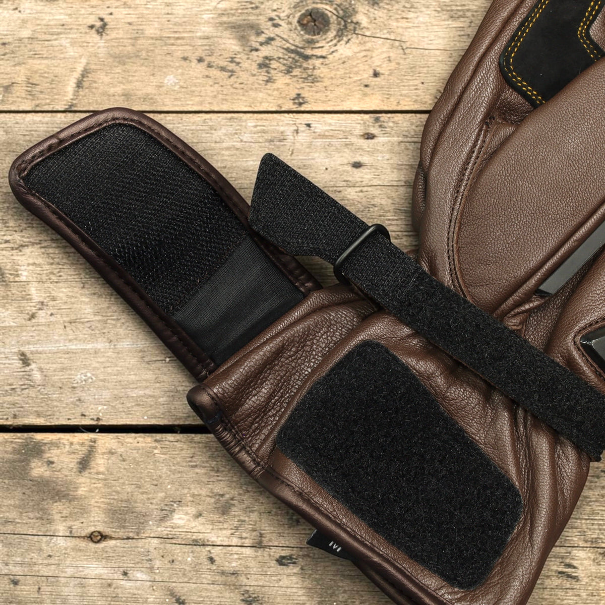 MERLIN (マーリン)防寒最強 防水レザーグローブ "Calton CE2 D3O Waterproof Leather Glove" 【ブラウン】