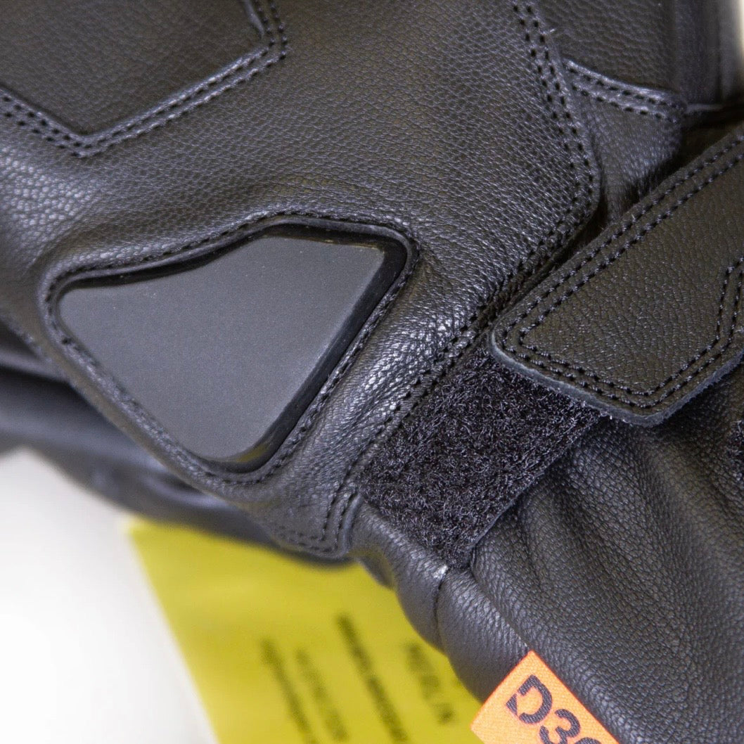 MERLIN （マーリン）防寒最強 防水レザーグローブ "Calton CE2 D3O Waterproof Leather Glove" 【ブラック】