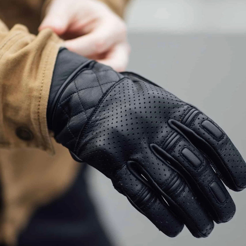 MERLIN マーリン パンチングレザーグローブ "CLANSTONE D3O LETHER GLOVE" 【ブラック】
