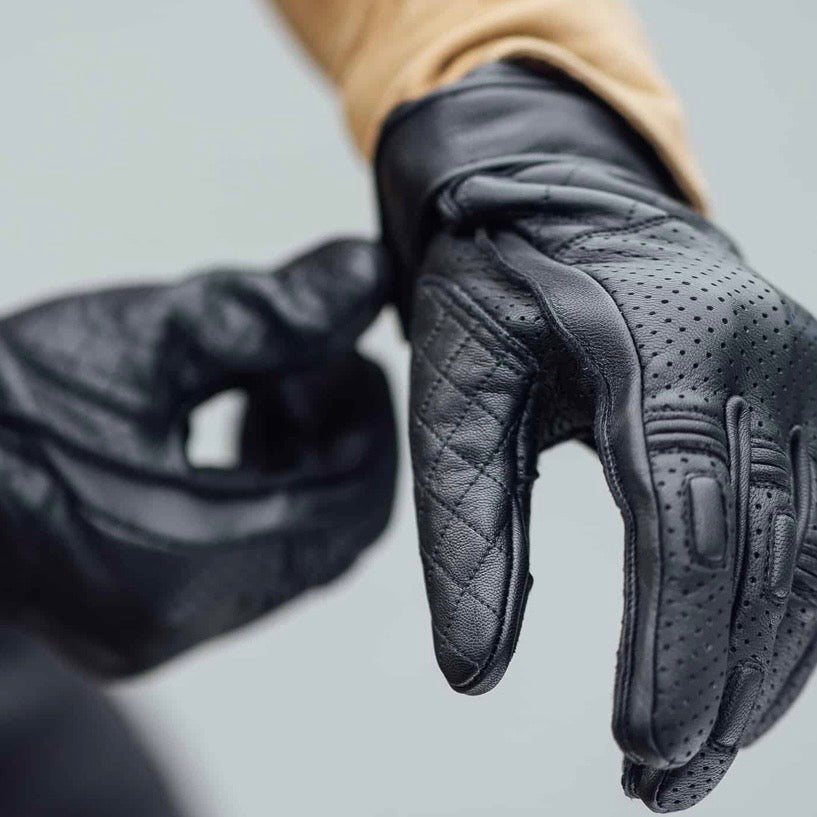 MERLIN マーリン パンチングレザーグローブ "CLANSTONE D3O LETHER GLOVE" 【ブラック】