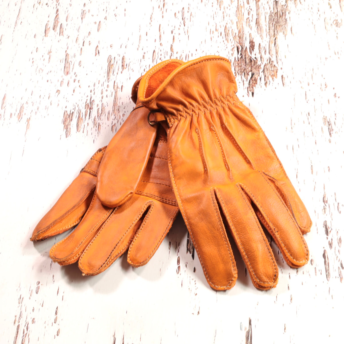 13 1/2（サーティー アンド ア ハーフ）レザーグローブ "Lowlander gloves"  【コニャック】