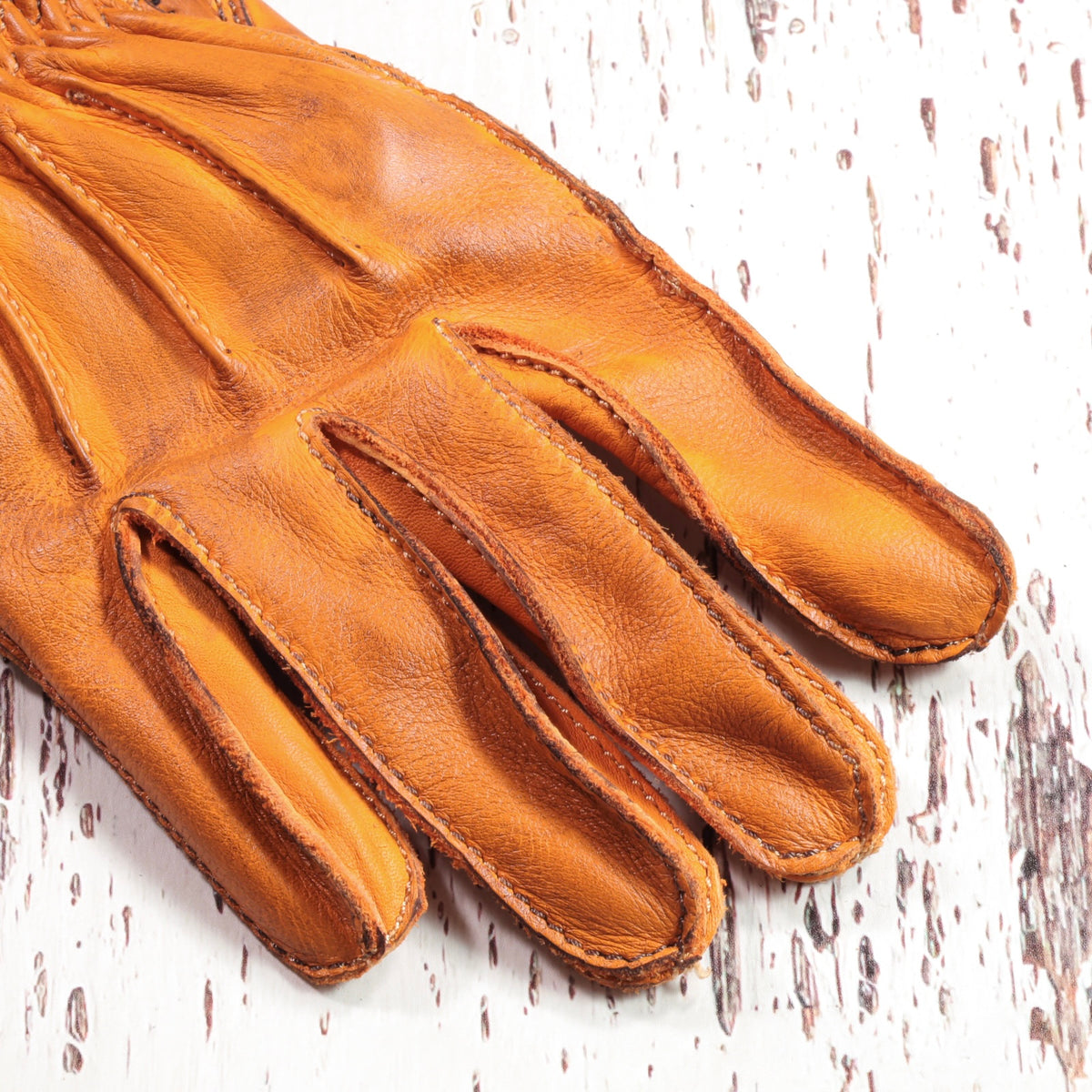 13 1/2（サーティー アンド ア ハーフ）レザーグローブ "Lowlander gloves"  【コニャック】