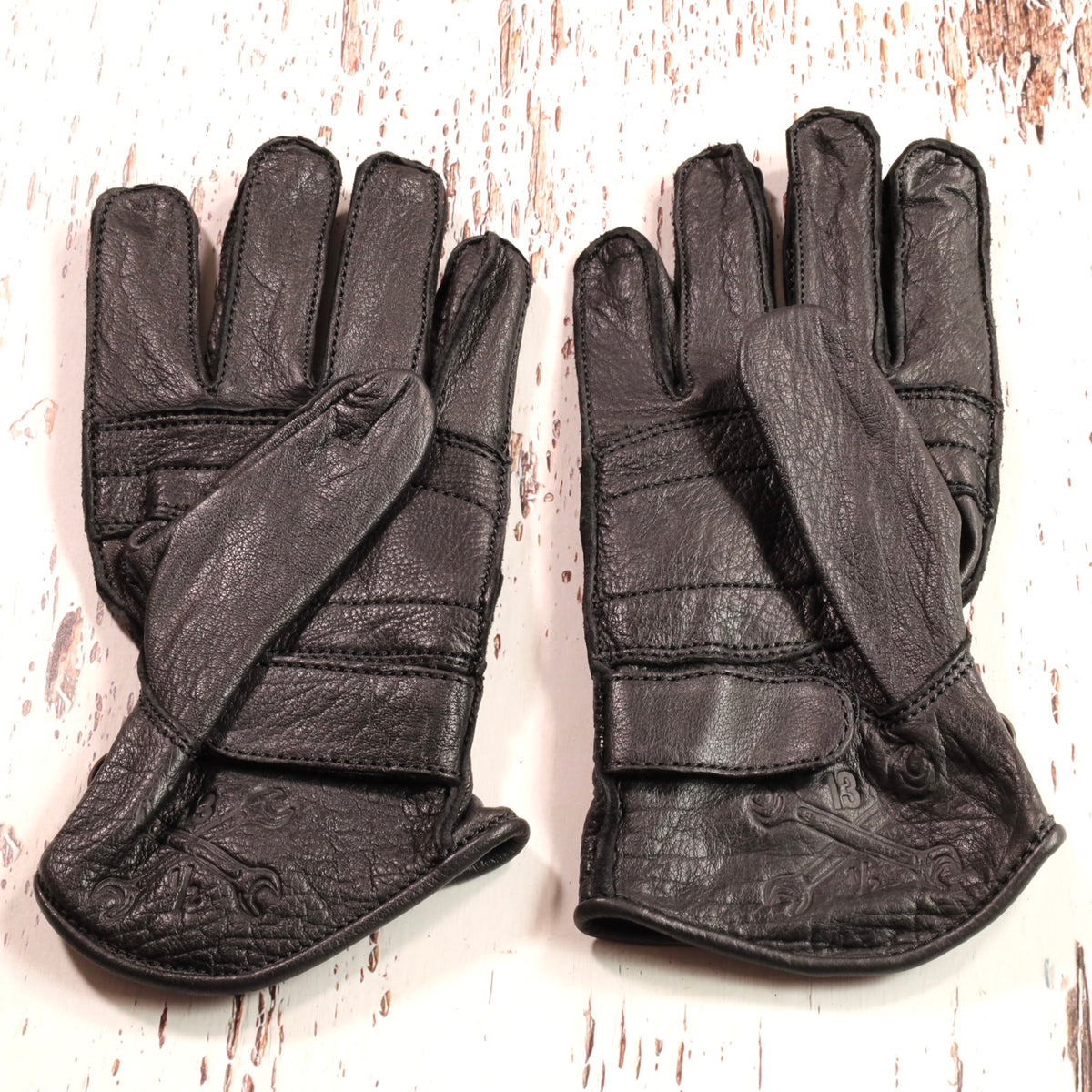 13 1/2（サーティー アンド ア ハーフ） レザーグローブ "Lowlander gloves"  【ブラック】