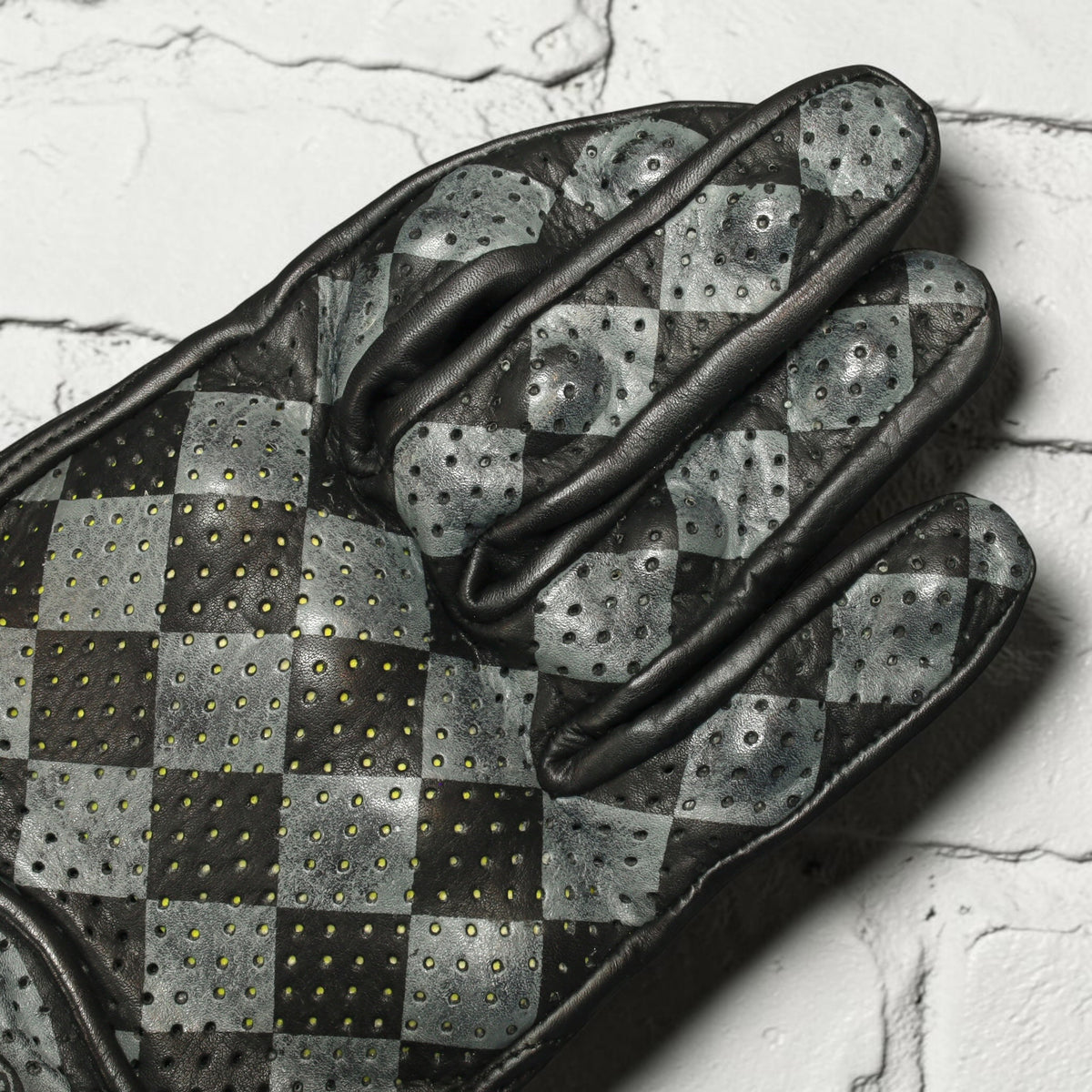 HOLYFREEDOM ホーリーフリーダム パンチングレザーグローブ "BULLIT GREY GLOVES 2026" 【グレー/ブラック】
