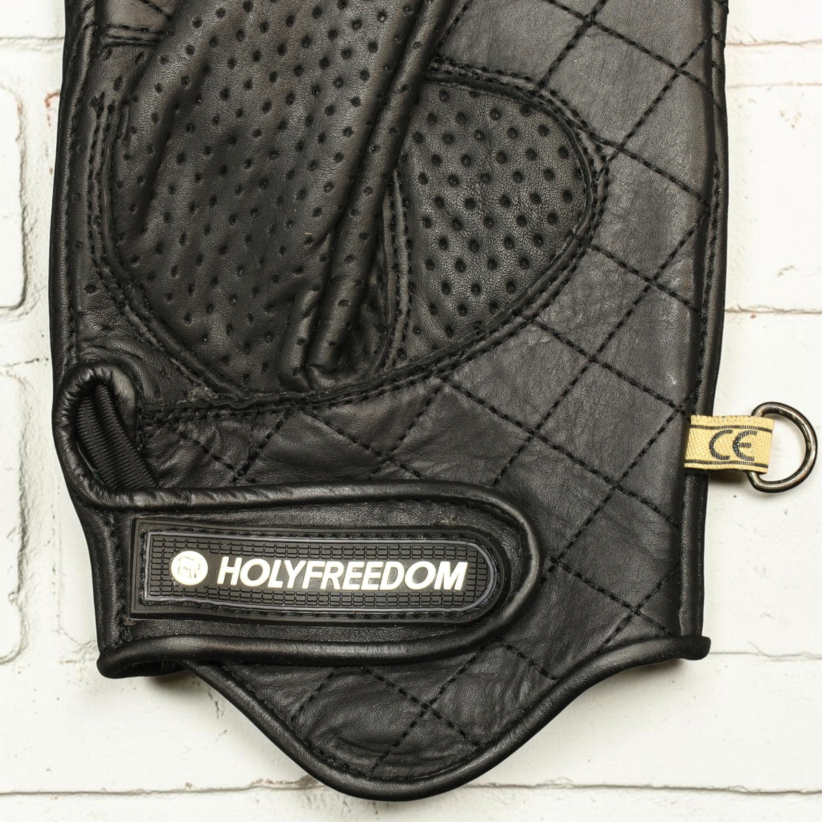 HOLYFREEDOM ホーリーフリーダム パンチングレザーグローブ "BULLIT YELLOW GLOVES 2026" 【イエロー/ブラック】