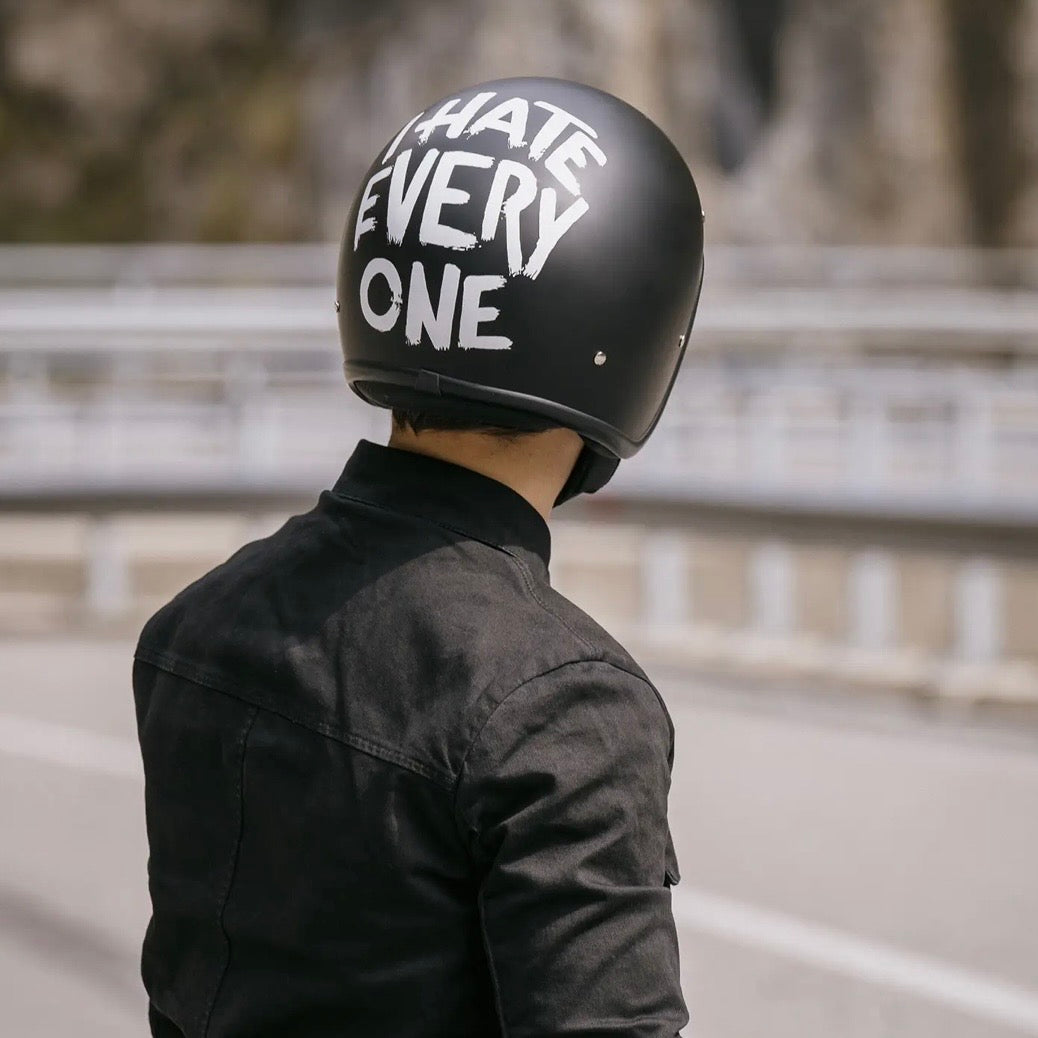 DMD ジェットヘルメット【RETROシリーズ】　”I HATE EVERYONE”  装飾品