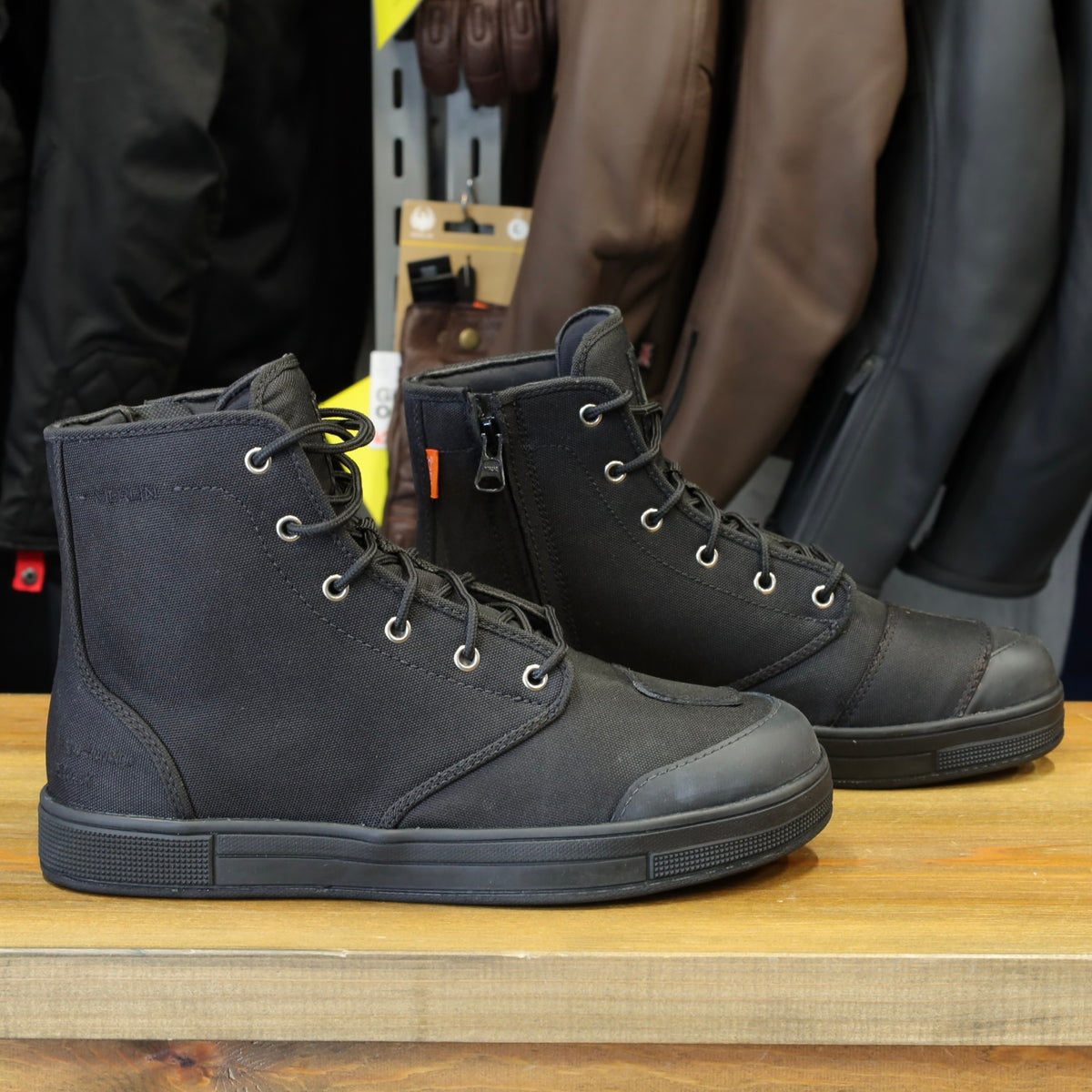MERLIN マーリン ライディングシューズ "Knots Canvas D3O Boot" 【ブラック】