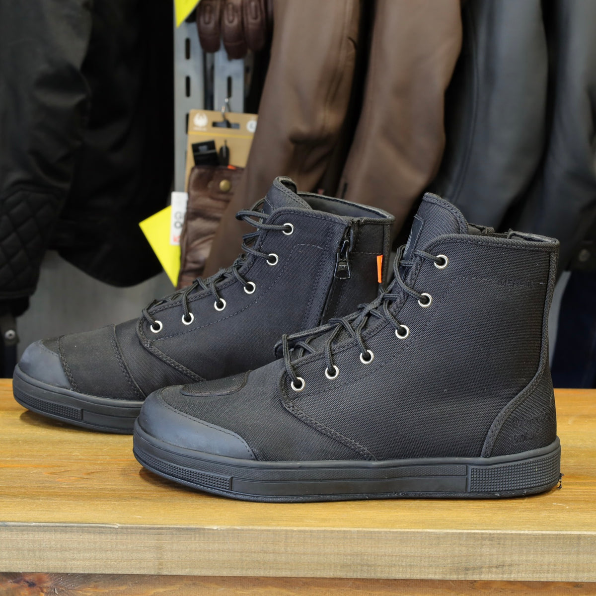 MERLIN マーリン ライディングシューズ "Knots Canvas D3O Boot" 【ブラック】