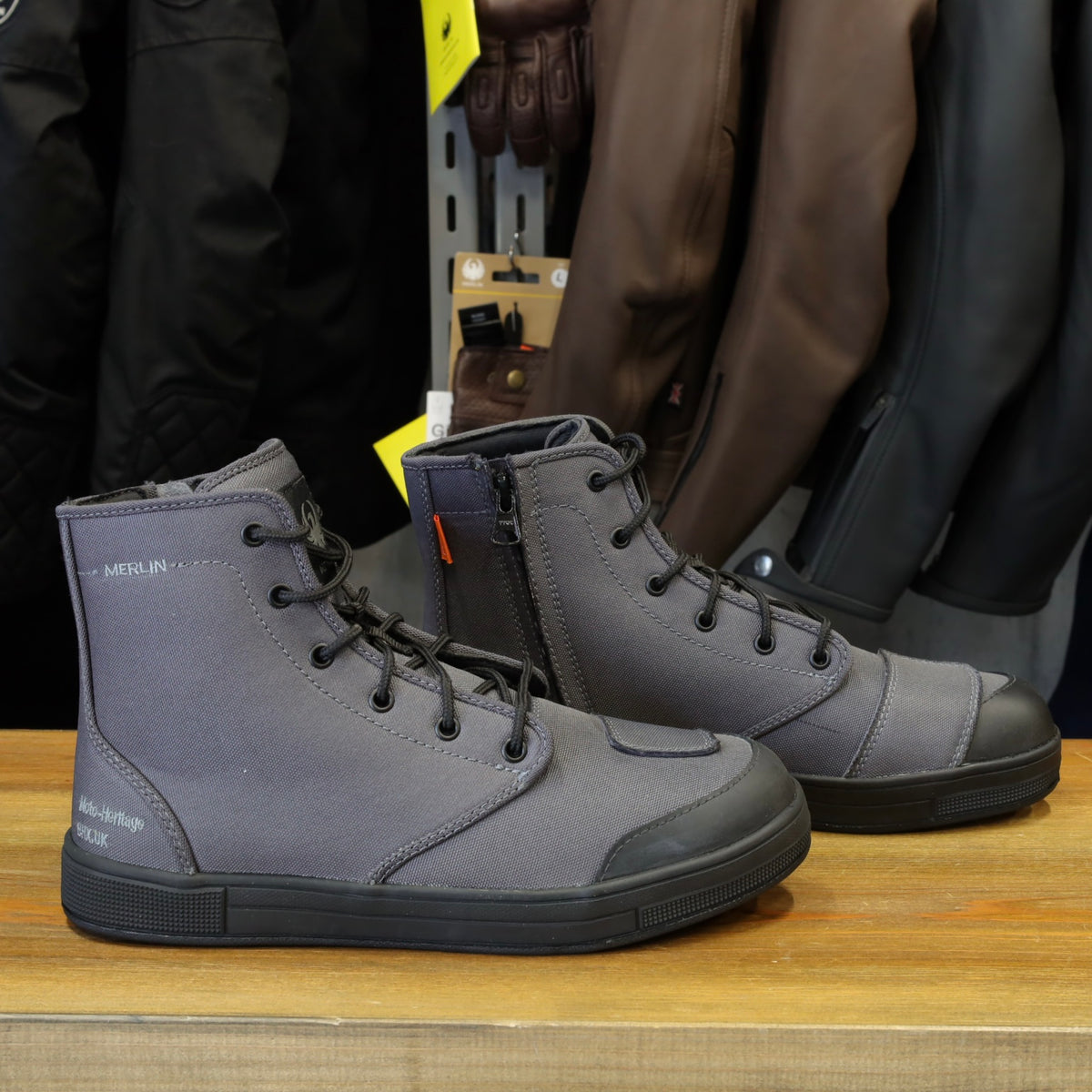 MERLIN マーリン ライディングシューズ "Knots Canvas D3O Boot" 【グレー】