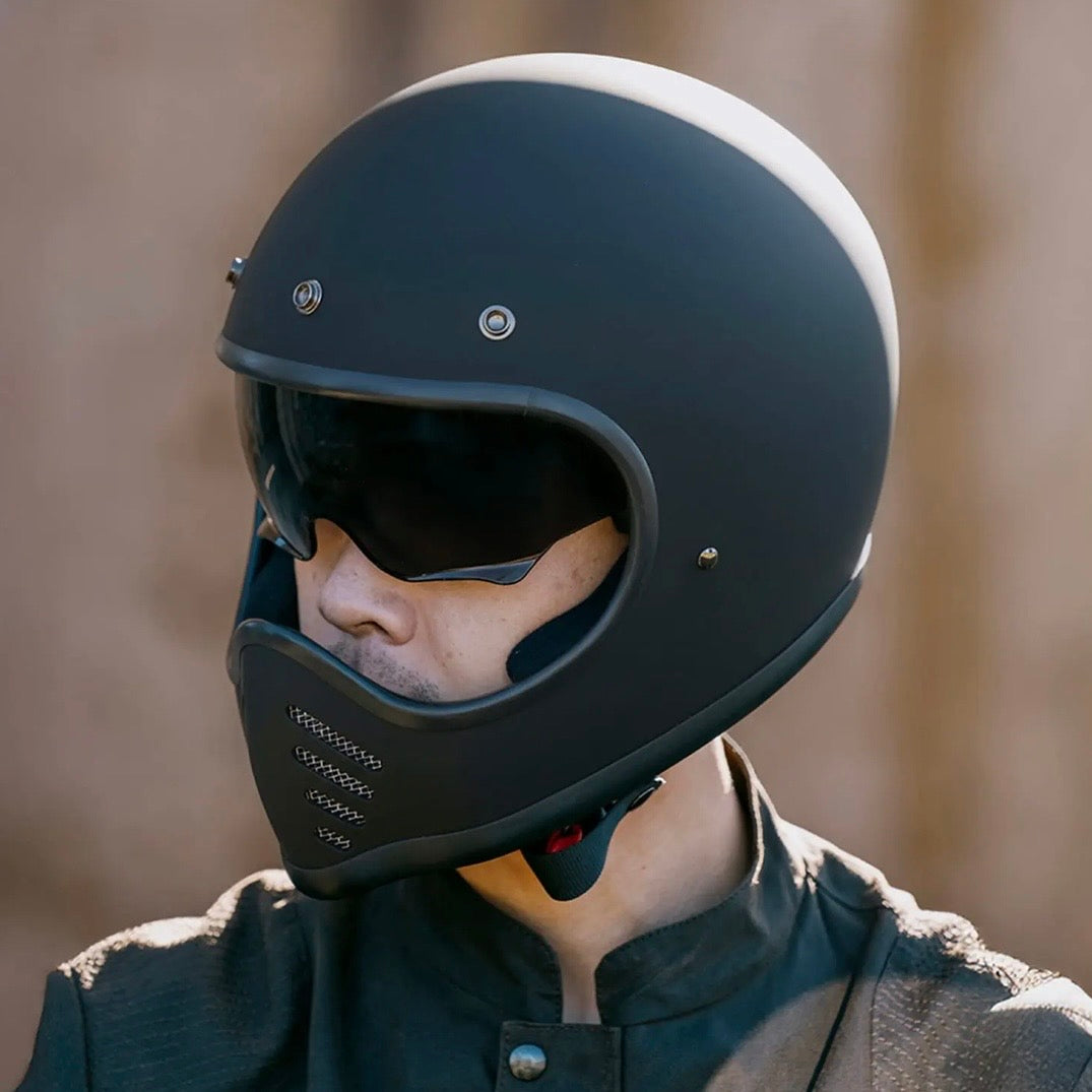 DMD フルフェイスヘルメット【SEVENTY SEVEN シリーズ】　”MATT BLACK”  装飾品