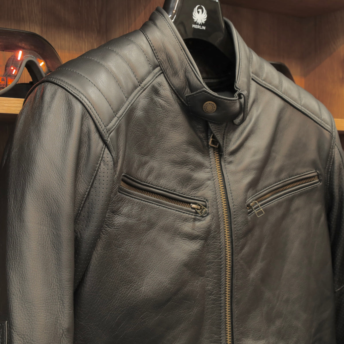 レザージャケット  "Chase II D3O Perforated Jacket"【ブラック】