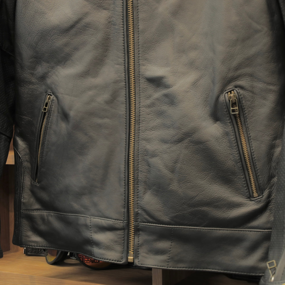 レザージャケット  "Chase II D3O Perforated Jacket"【ブラック】