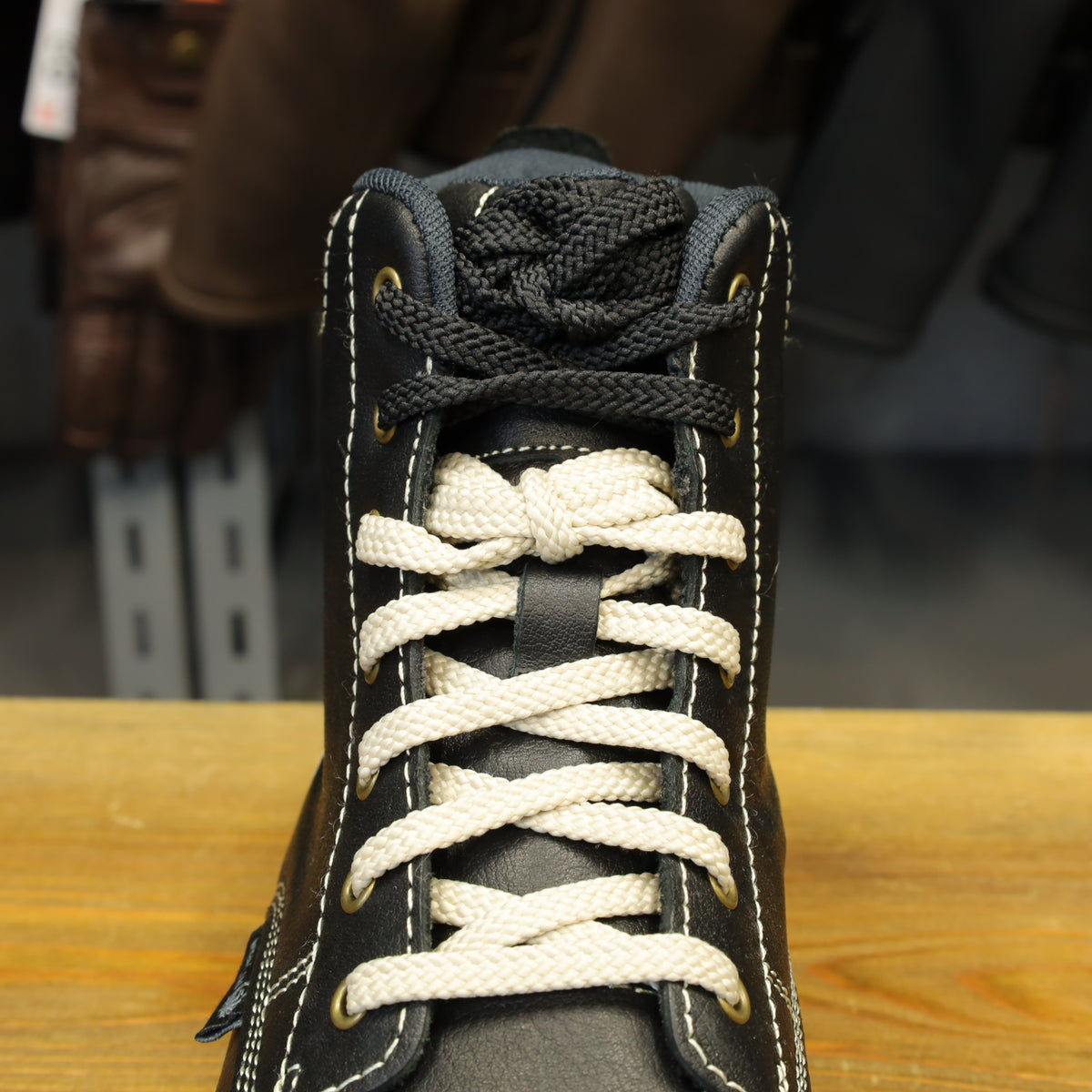 MERLIN マーリン レザーライディングスニーカー 【ブラック】 ”Stretton D3O Heritage Trainer"