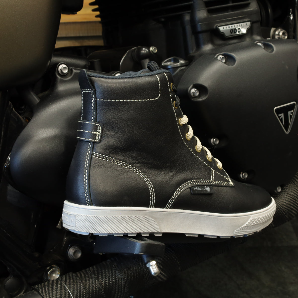 MERLIN マーリン レザーライディングスニーカー 【ブラック】 ”Stretton D3O Heritage Trainer"