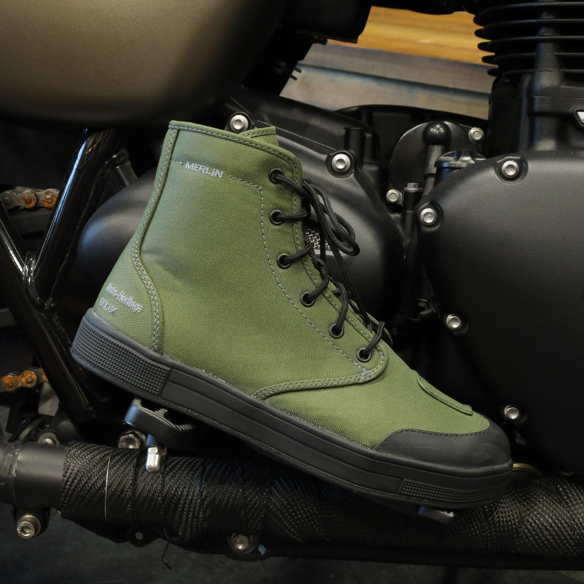 MERLIN マーリン ライディングシューズ "Knots Canvas D3O Boot" 【オリーブ】