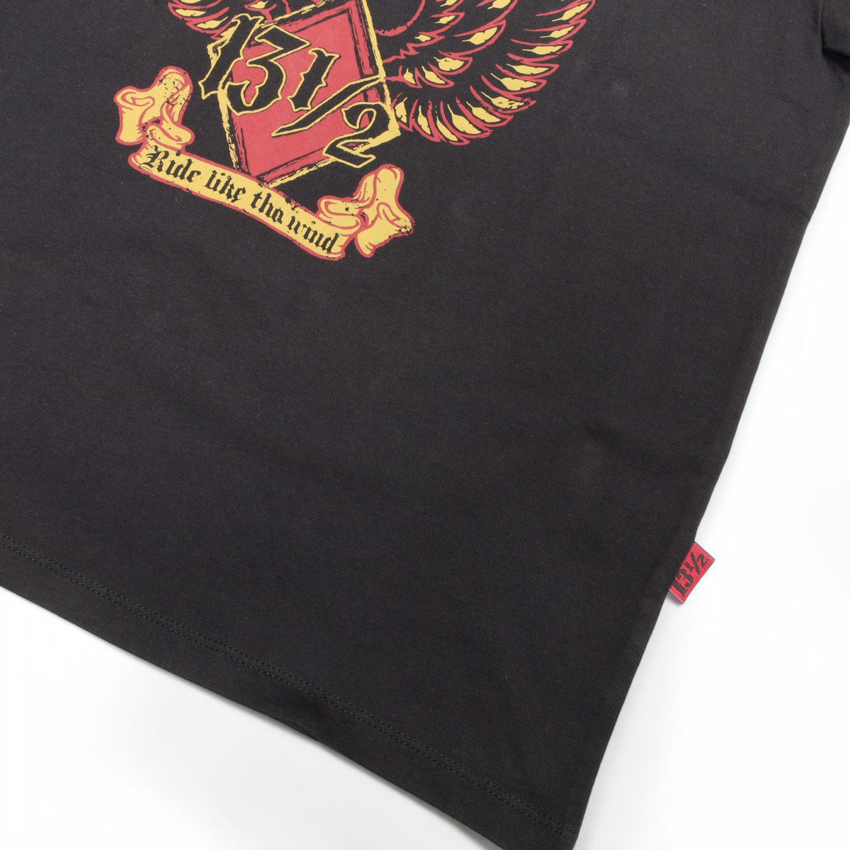 13 1/2 （サーティー アンド ア ハーフ）半袖Tシャツ "Ride the like wind"