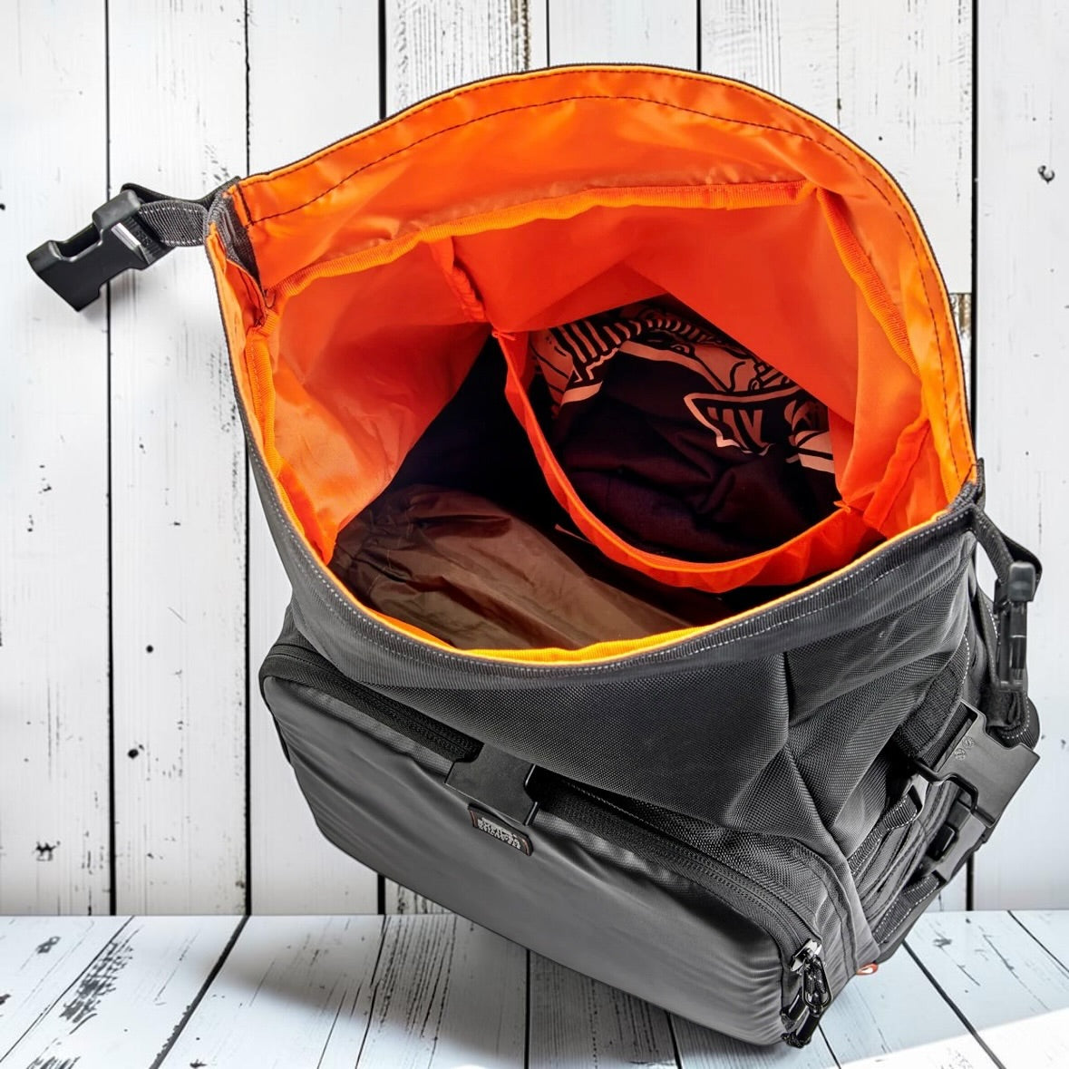 Biltwell ビルトウェル ラゲッジバッグ "EXFIL-80 2.0 Sissy Bar Bag"