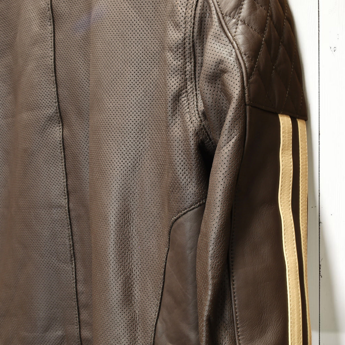 MERLIN （マーリン） パンチングレザーレザージャケット 　"ICON D3O LEATHER JACKET" 【ブラウン/クリーム】