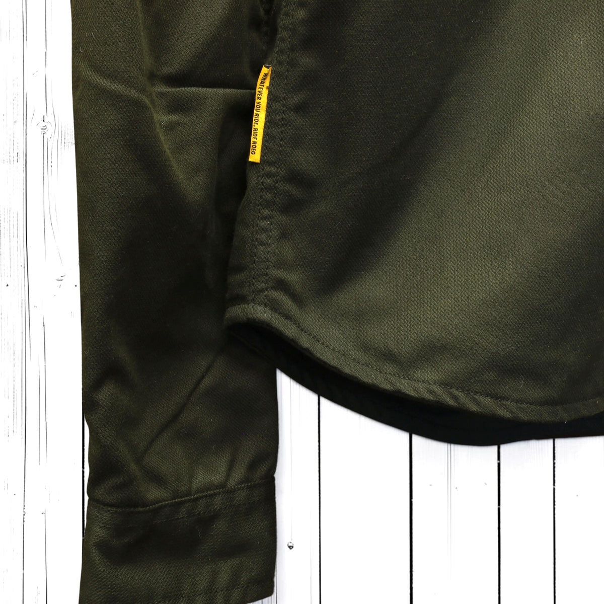 Roeg ローグ ワックコットンシャツジャケット "Chris wax Overshirt" 【アーミーグリーン】