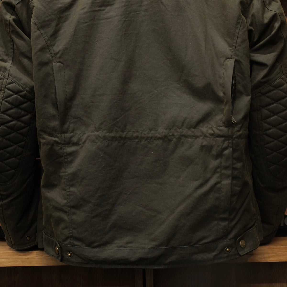 防寒最強 ワックスコットンジャケット "Yoxall II Waxed Cotton Jacket" 【オリーブ】