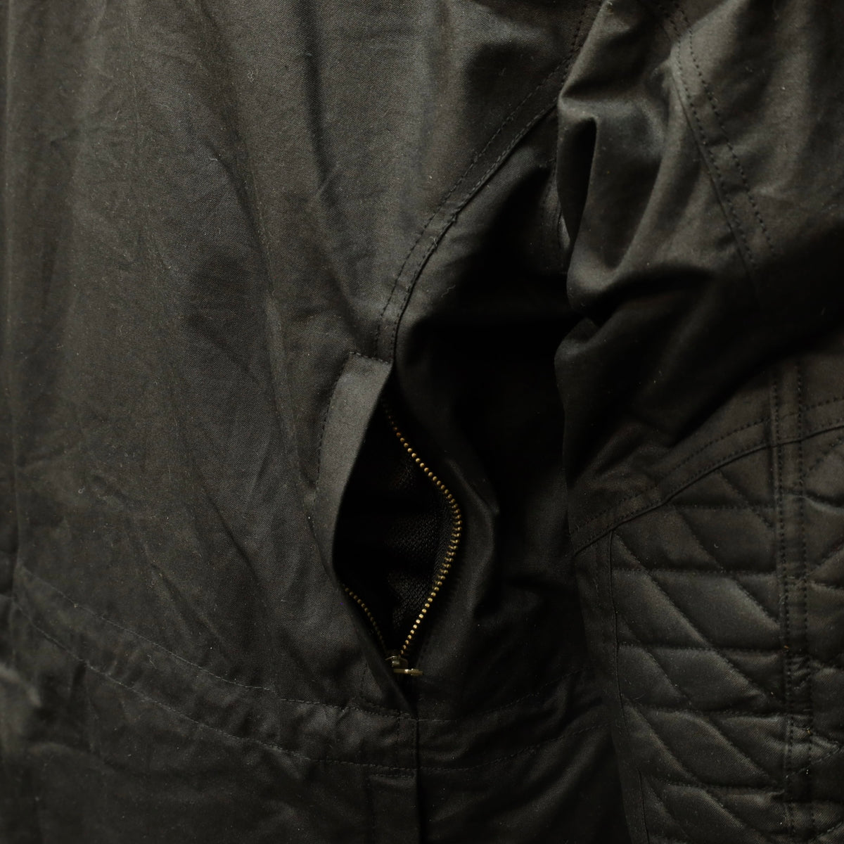 防寒最強 ワックスコットンジャケット "Yoxall II Waxed Cotton Jacket" 【ブラック】