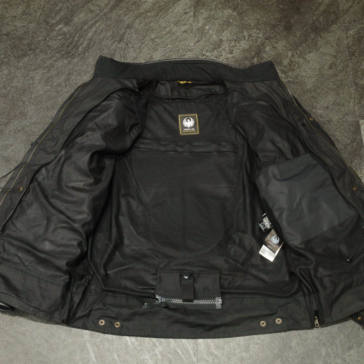 防寒最強 ワックスコットンジャケット "Yoxall II Waxed Cotton Jacket" 【ブラック】