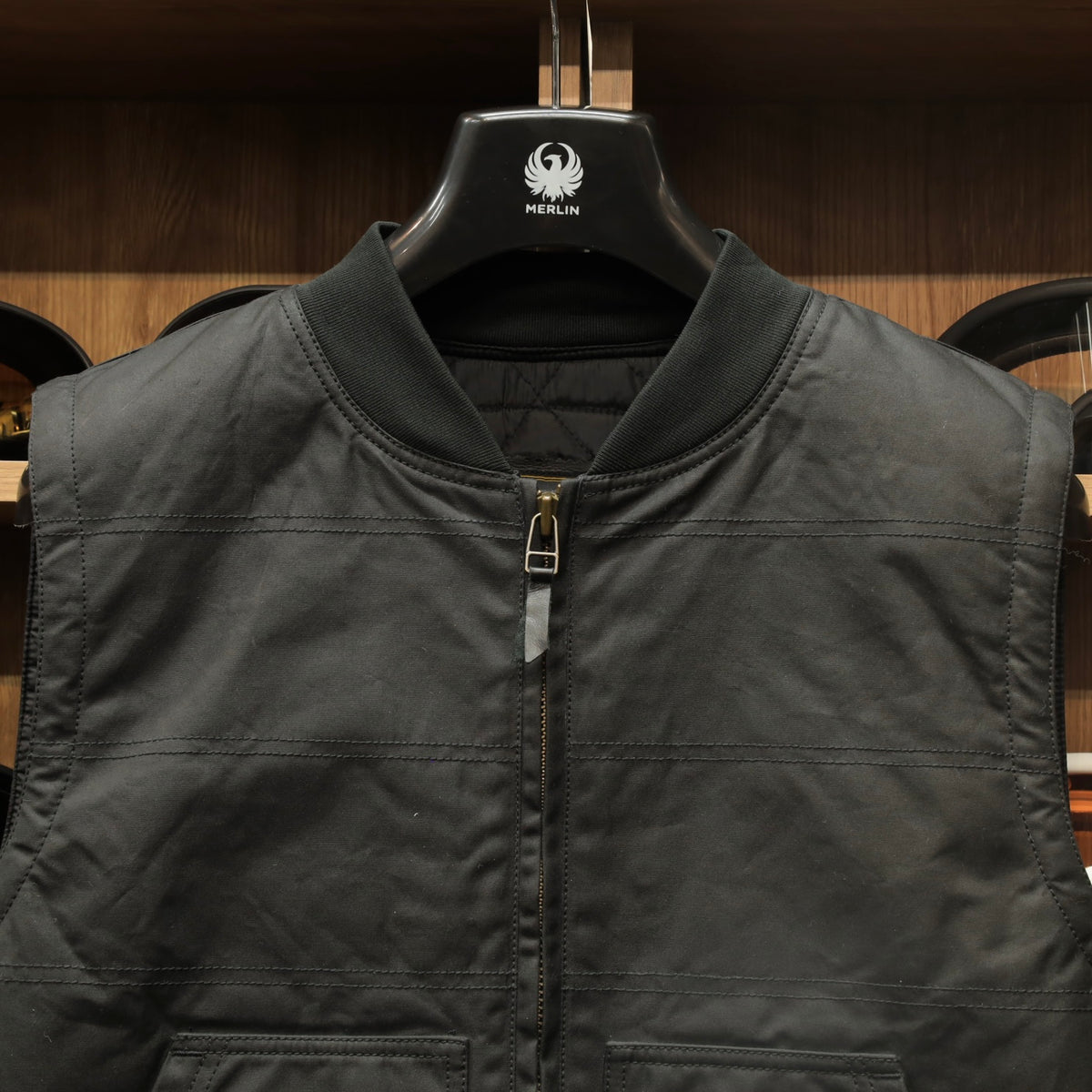 MERLIN マーリン ライディング用 ワックスコットンベスト "Bobber CE Riding Vest" 【ブラック】