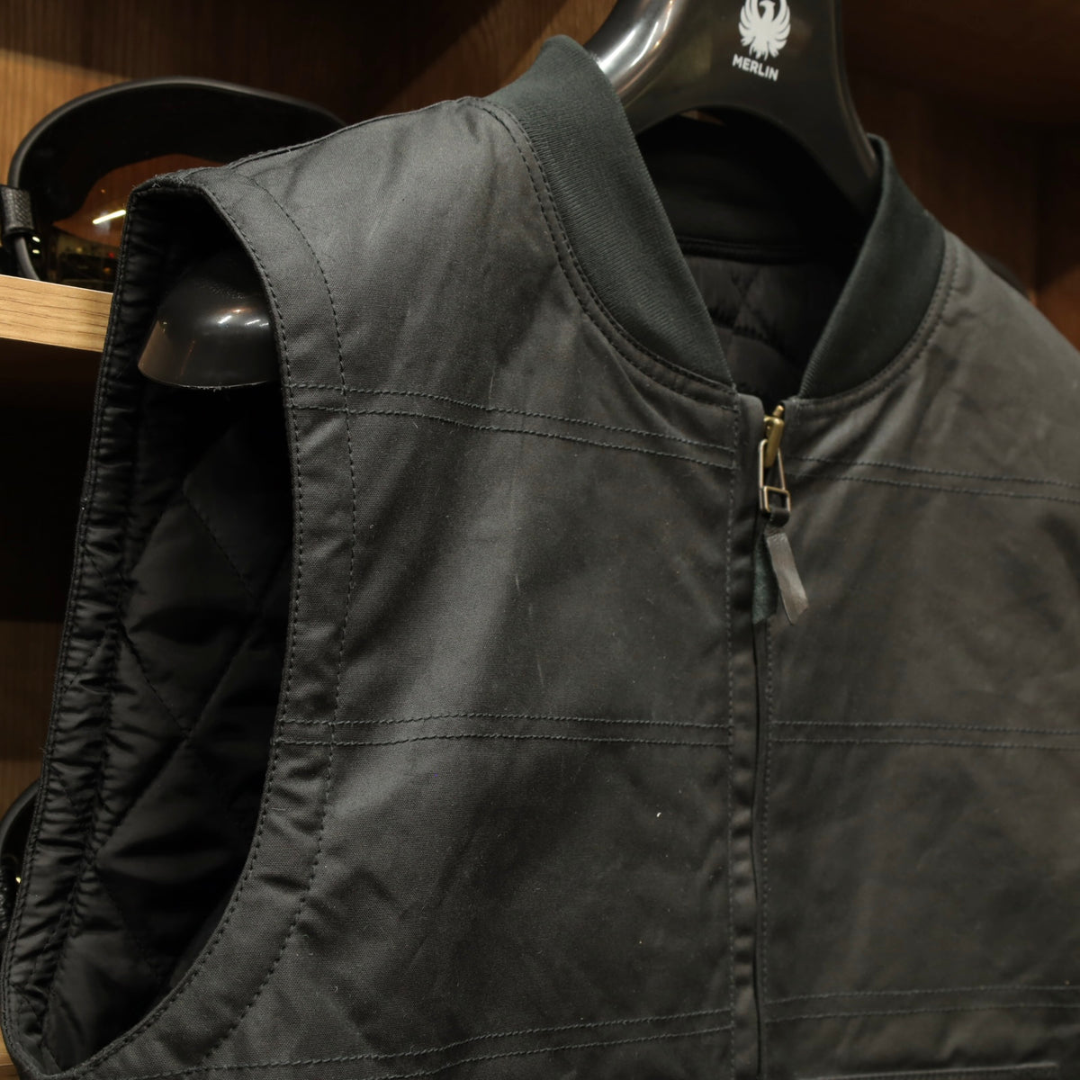MERLIN マーリン ライディング用 ワックスコットンベスト "Bobber CE Riding Vest" 【ブラック】