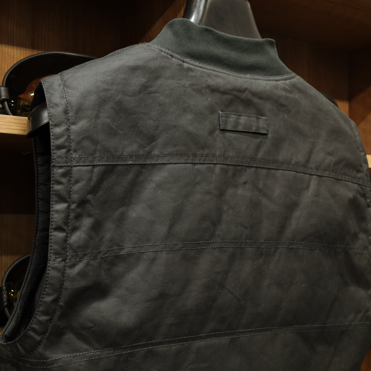 MERLIN マーリン ライディング用 ワックスコットンベスト "Bobber CE Riding Vest" 【ブラック】