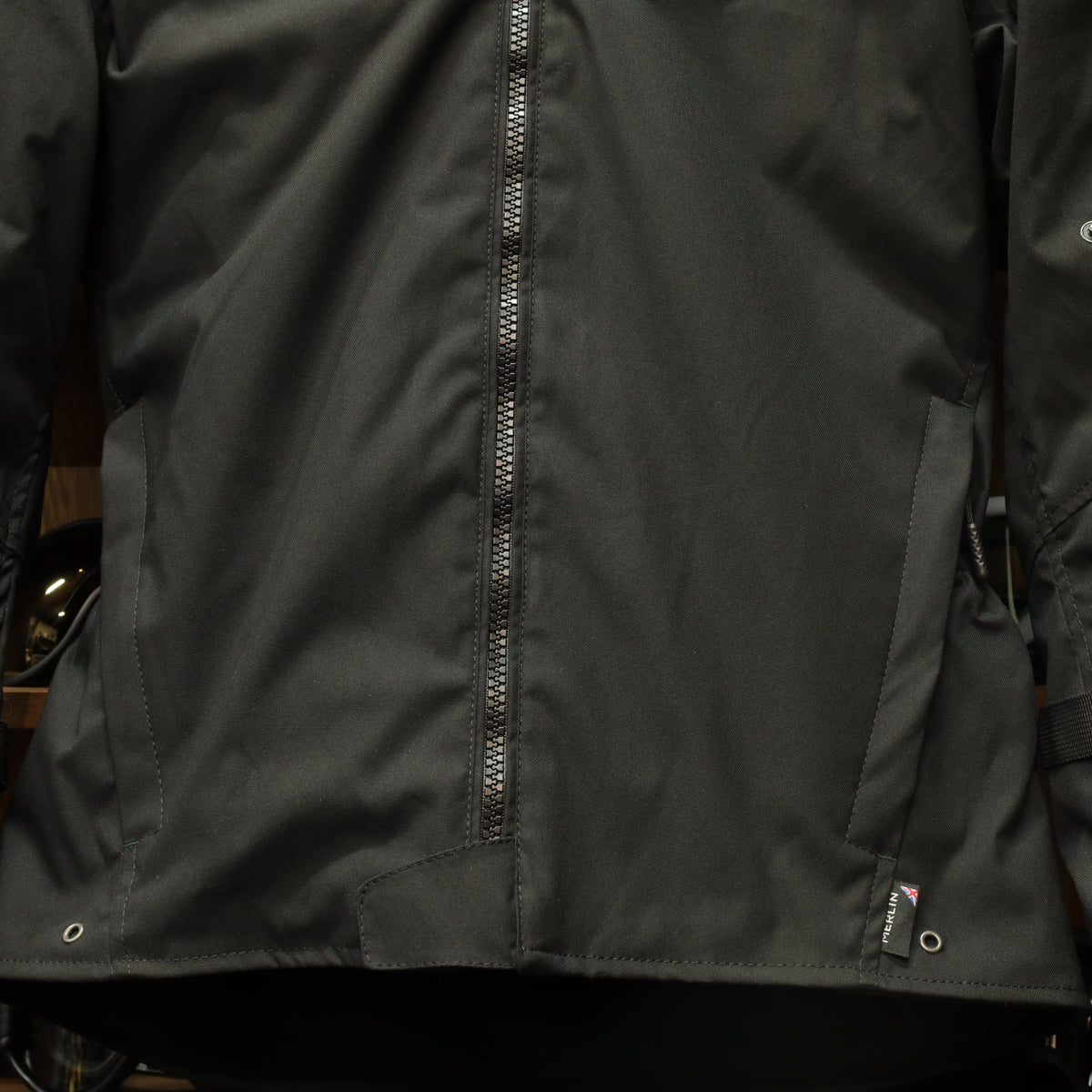 MERLIN マーリン 防水 オールシーズン ライディングジャケット "Taos Waterproof D3O Jacket" 【ブラック】