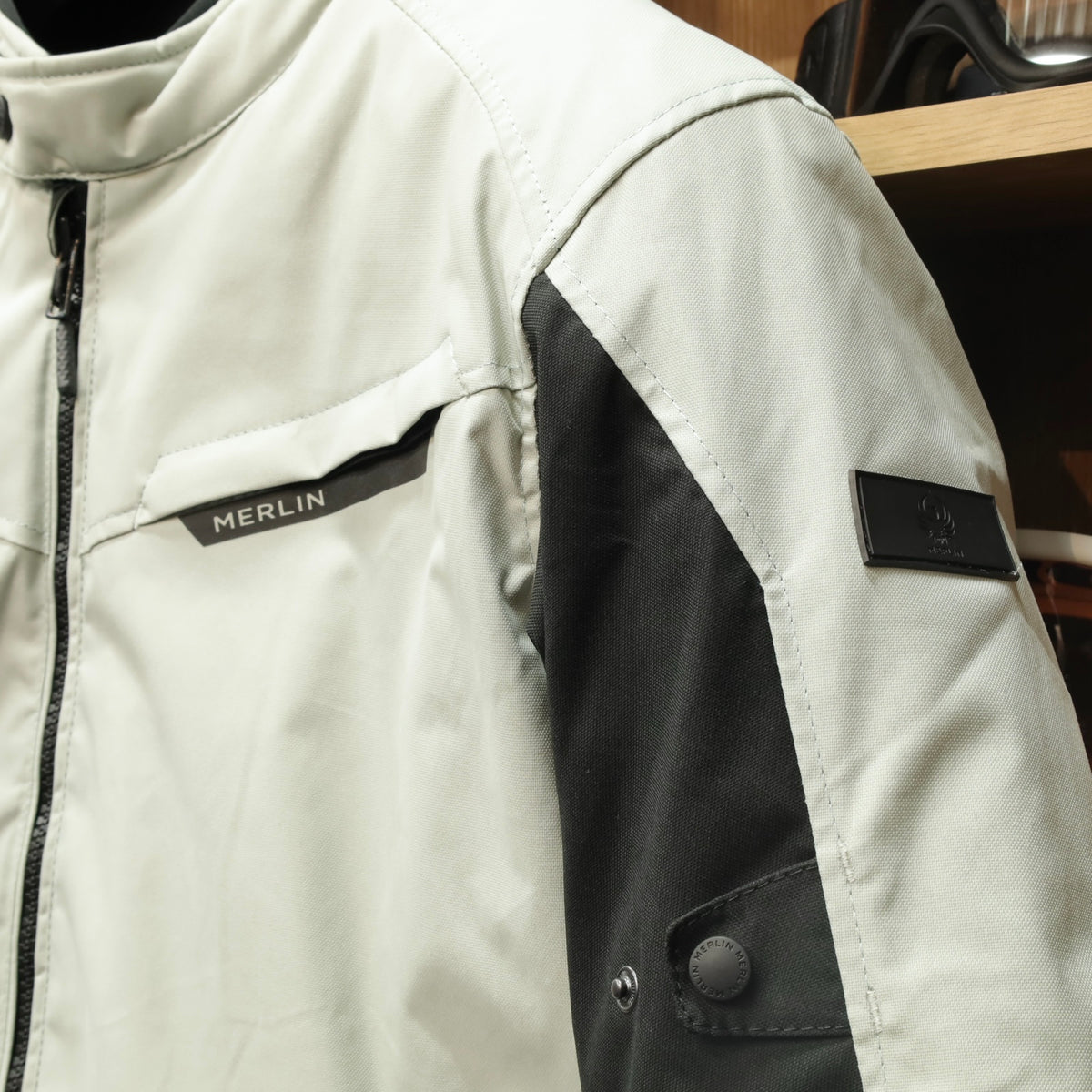MERLIN マーリン 防水 オールシーズン ライディングジャケット "Taos Waterproof D3O Jacket" 【ホワイト/ブラック】