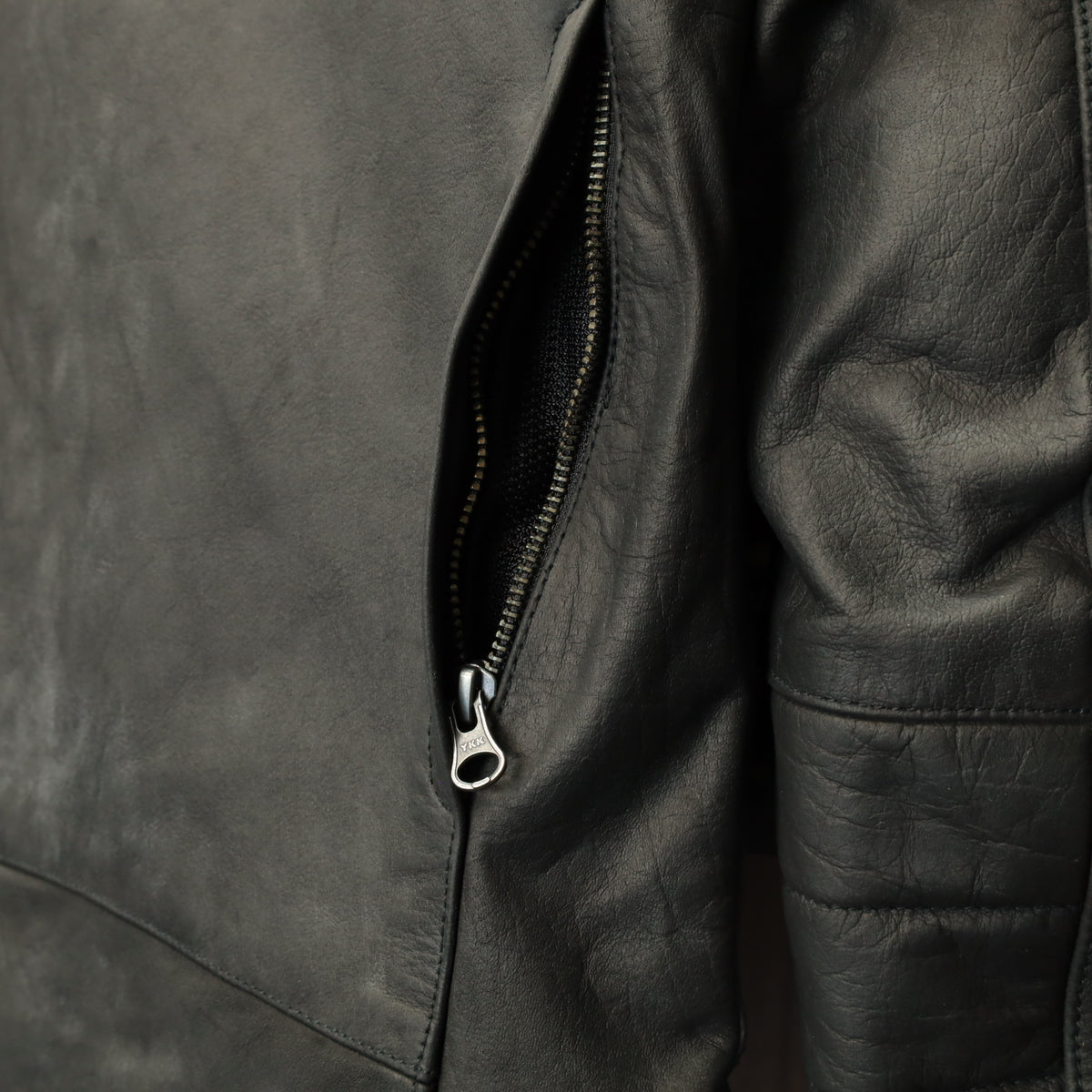 レザージャケット "Alton II D3O Leather Jacket" 【ブラック】