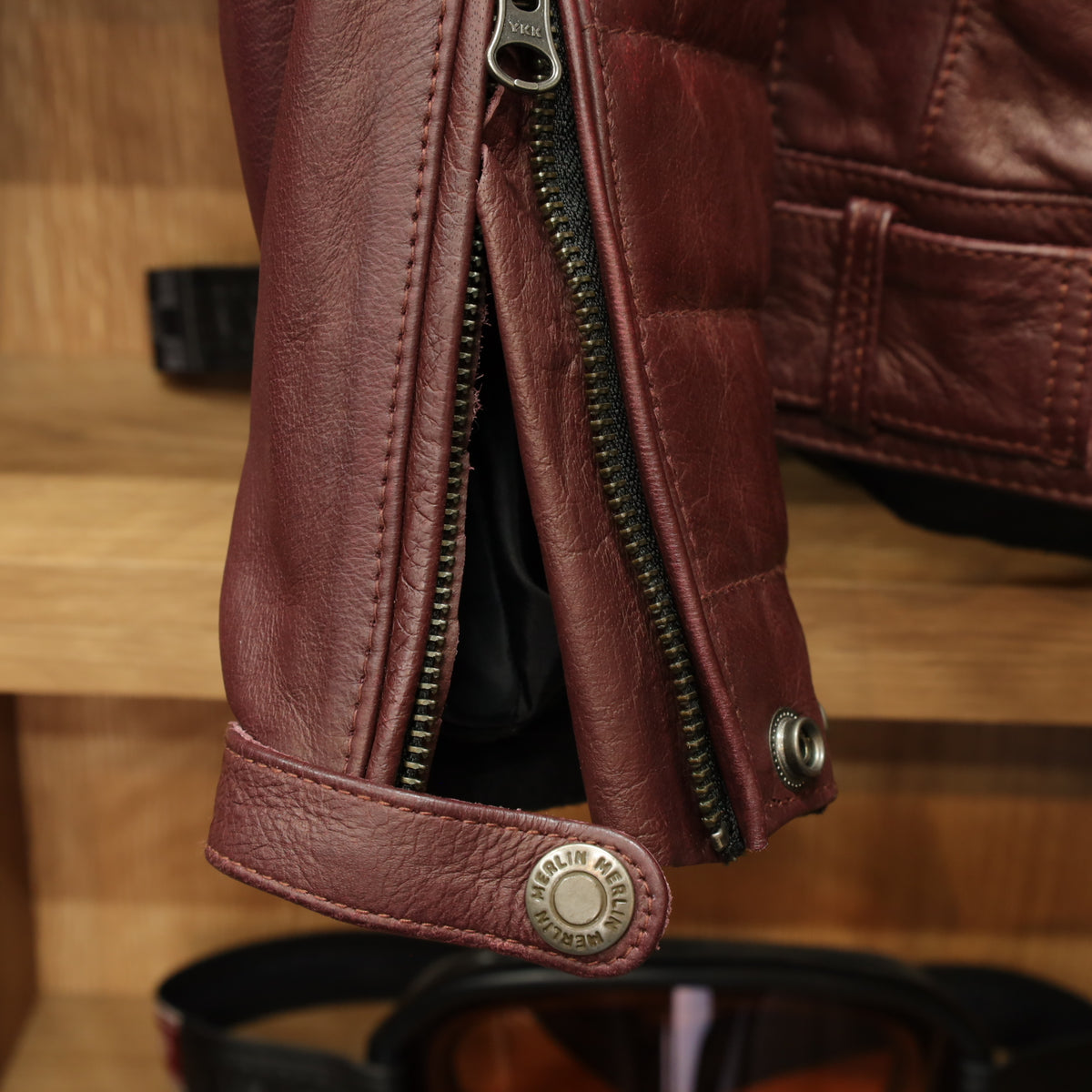 レザージャケット "Alton II D3O Leather Jacket" 【オックスブラッド】
