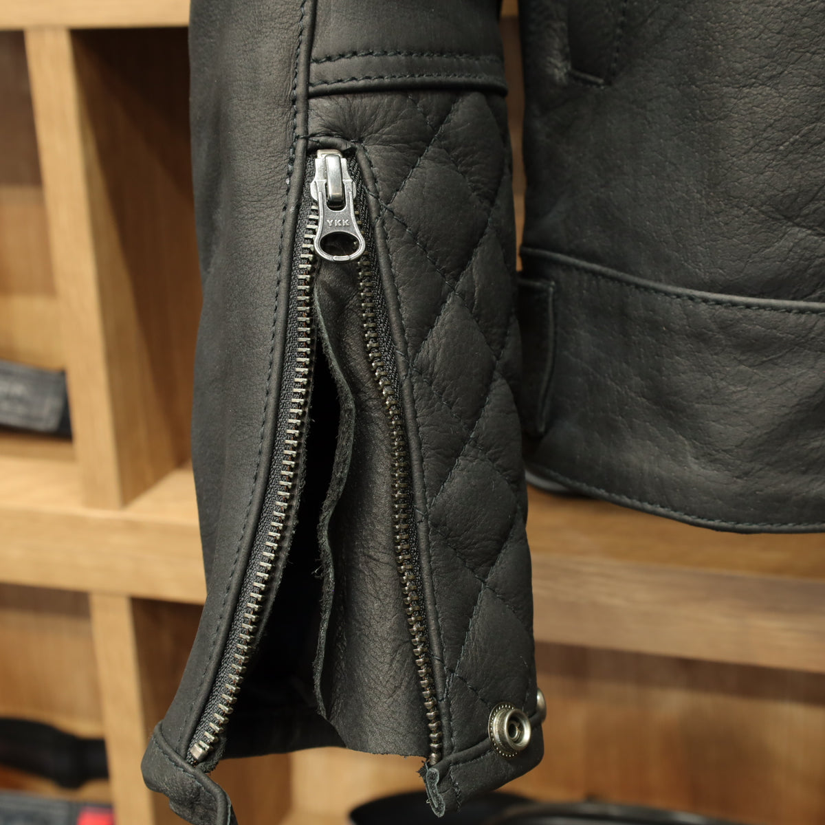 レザージャケット "Hixon II D3O® Leather Jacket" 【ブラック】