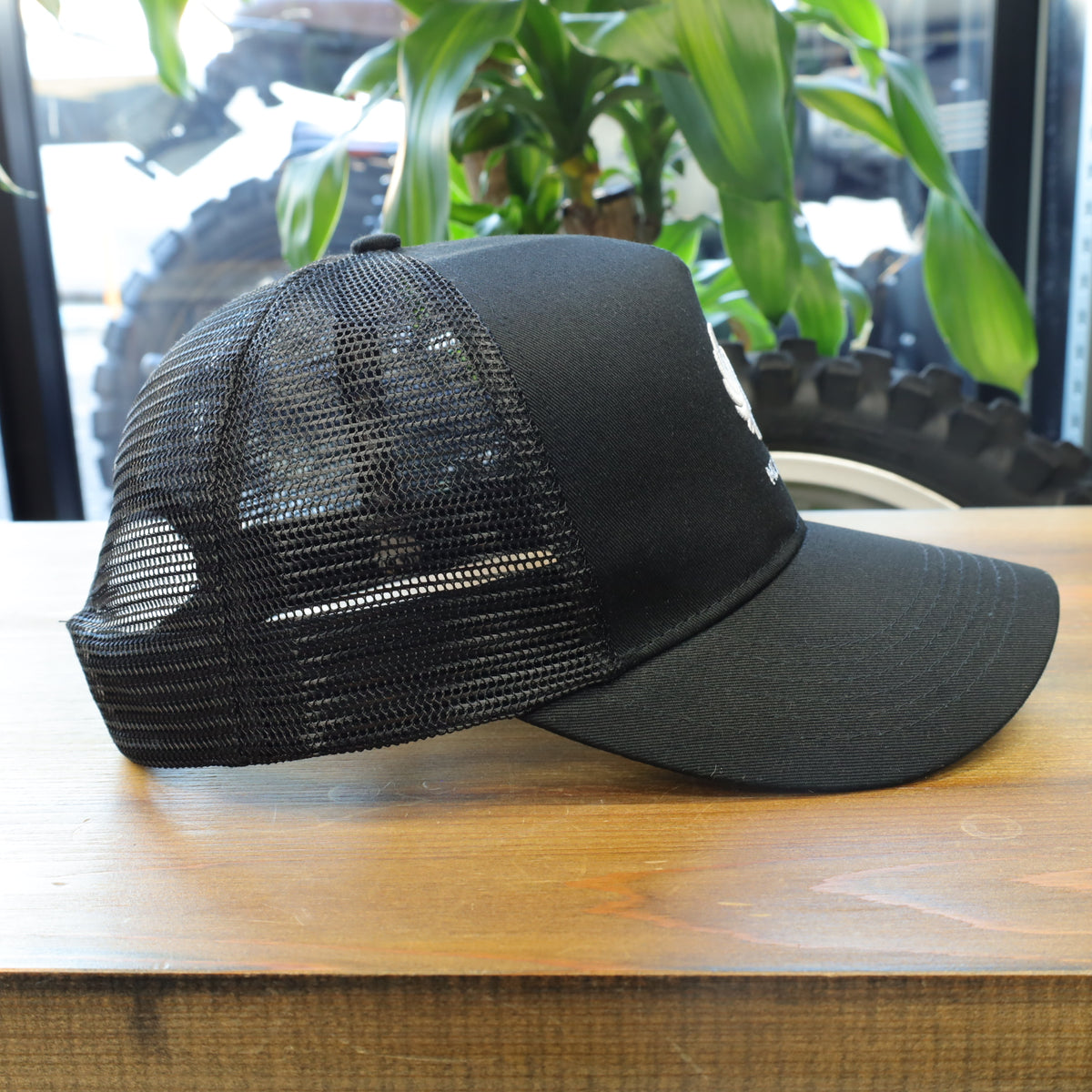 トラッカーメッシュキャップ ”Burford Core Trucker Cap” 【ブラック】
