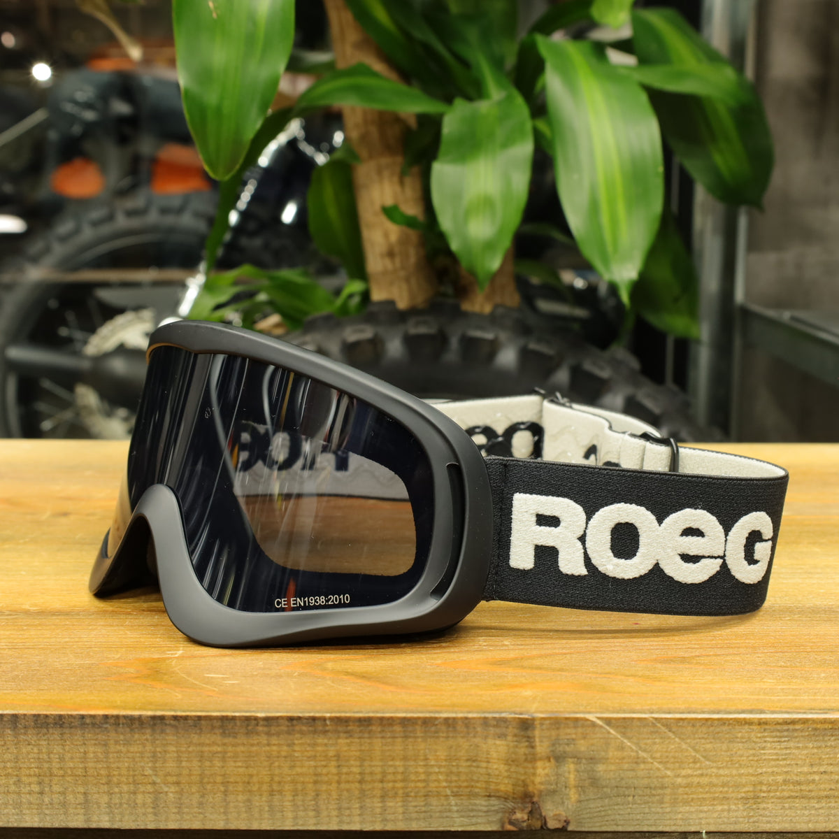 Roeg ローグ ゴーグル "Peruna Logo goggle black"