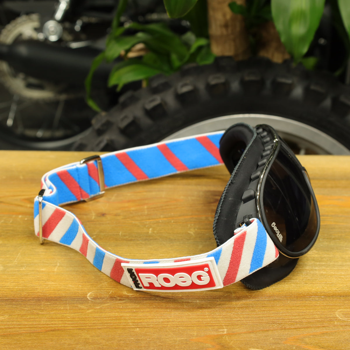 Roeg ローグ ヴィンテージスタイル ゴーグル ”Jettson Helix goggle red/white/blue"