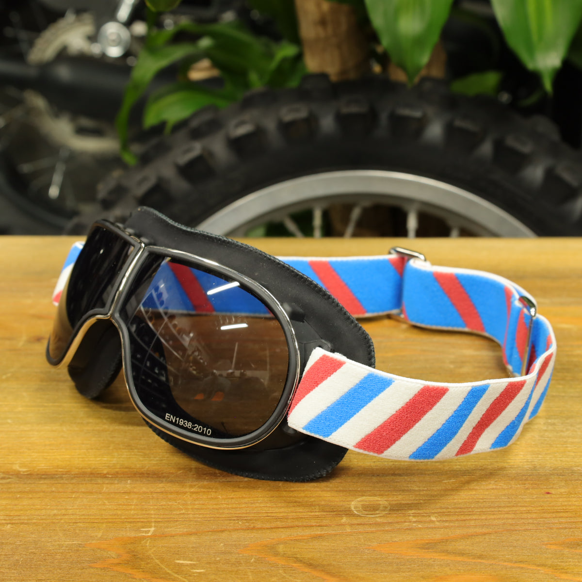 Roeg ローグ ヴィンテージスタイル ゴーグル ”Jettson Helix goggle red/white/blue"