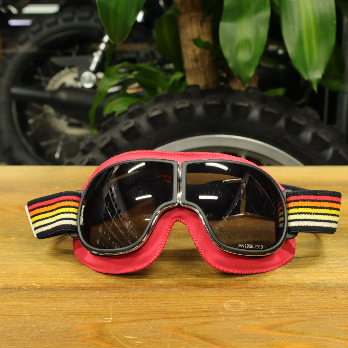 Roeg ローグ ヴィンテージスタイル ゴーグル ”Jettson Foundry goggle black/yellow/red"