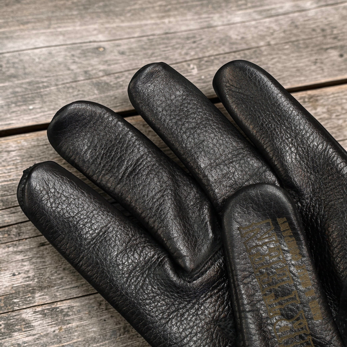 13 1/2 （サーティー アンド ア ハーフ）レザーグローブ "Loud Ride gloves" 【ブラック】