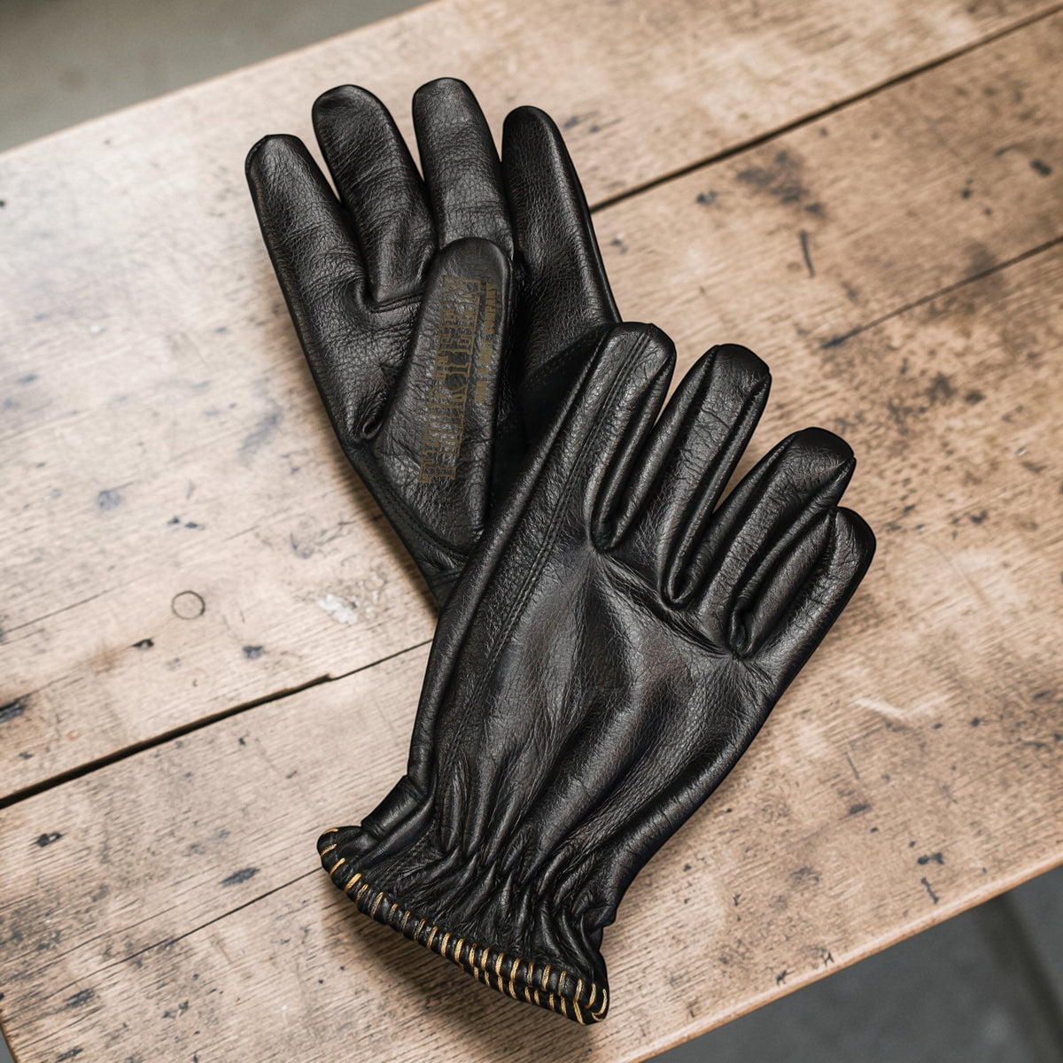 13 1/2 （サーティー アンド ア ハーフ）レザーグローブ "Loud Ride gloves" 【ブラック】