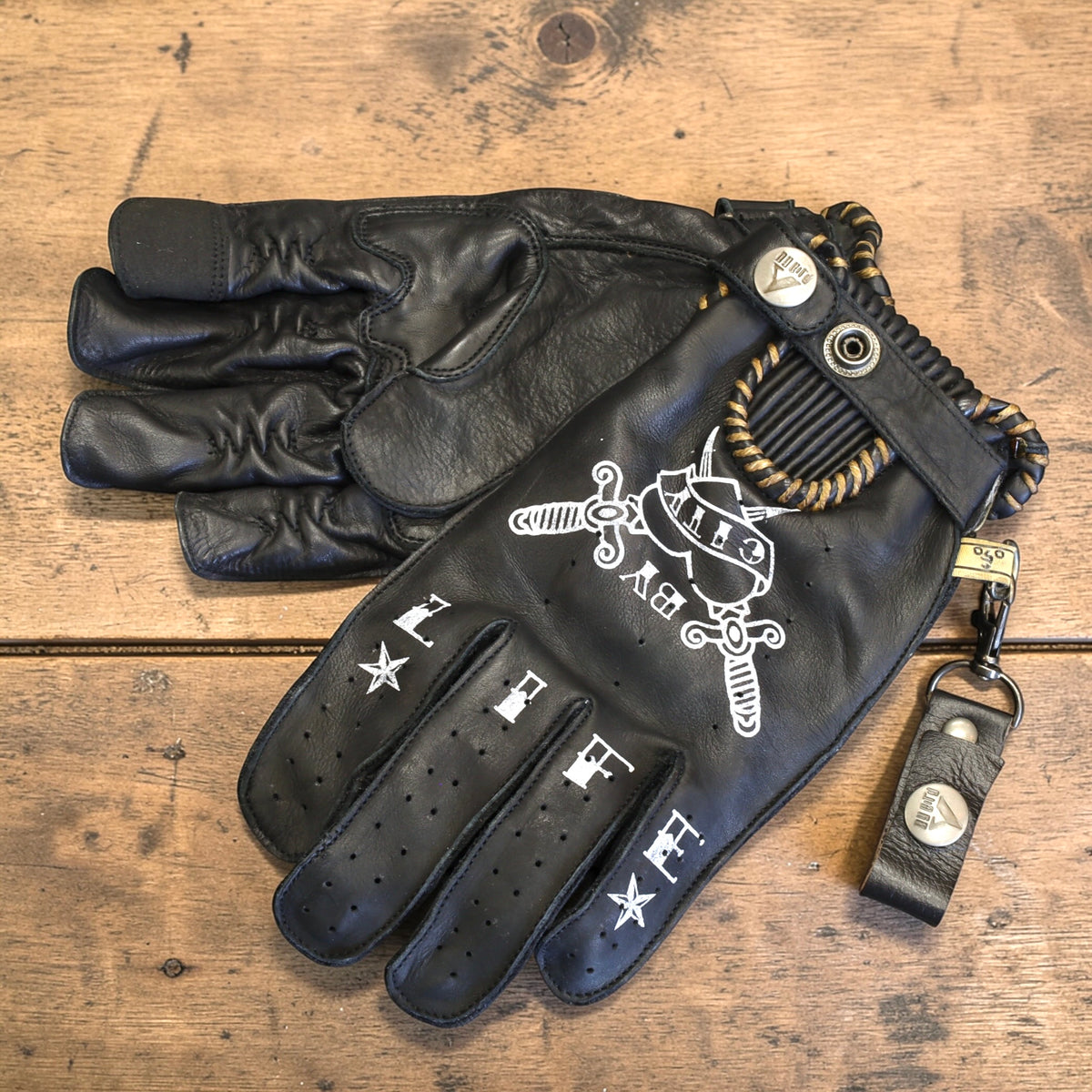 By City バイシティ レザーグローブ "Second Skin Tattoo Gloves" 【ブラック】
