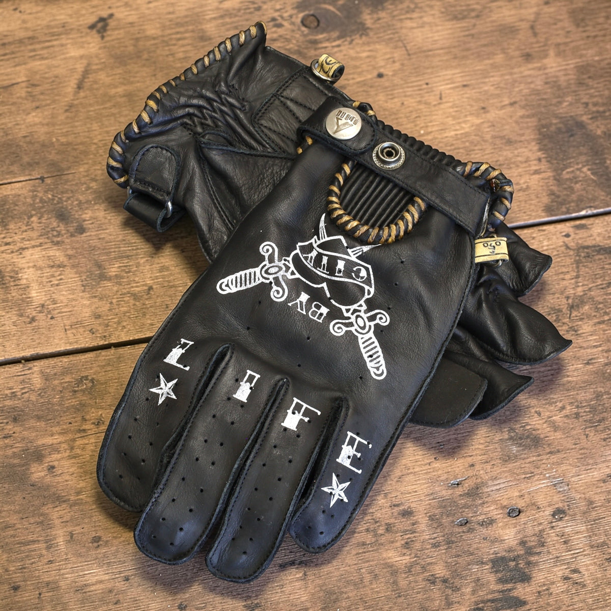 By City バイシティ レザーグローブ "Second Skin Tattoo Gloves" 【ブラック】
