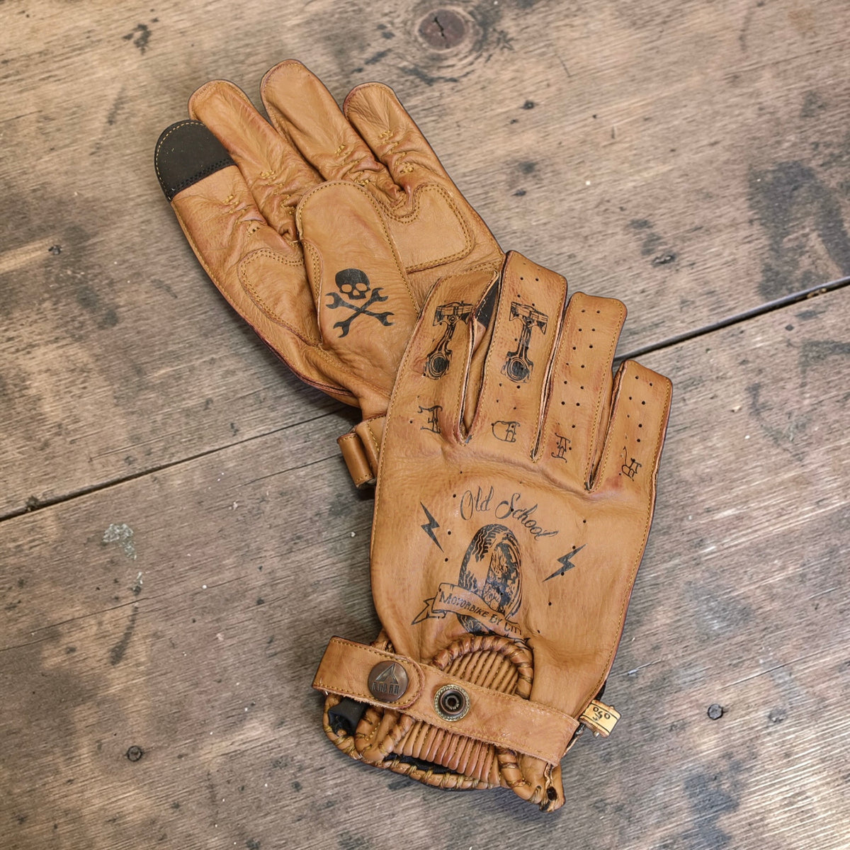By City バイシティ レザーグローブ "Second Skin Tattoo Gloves" 【ブラウン】