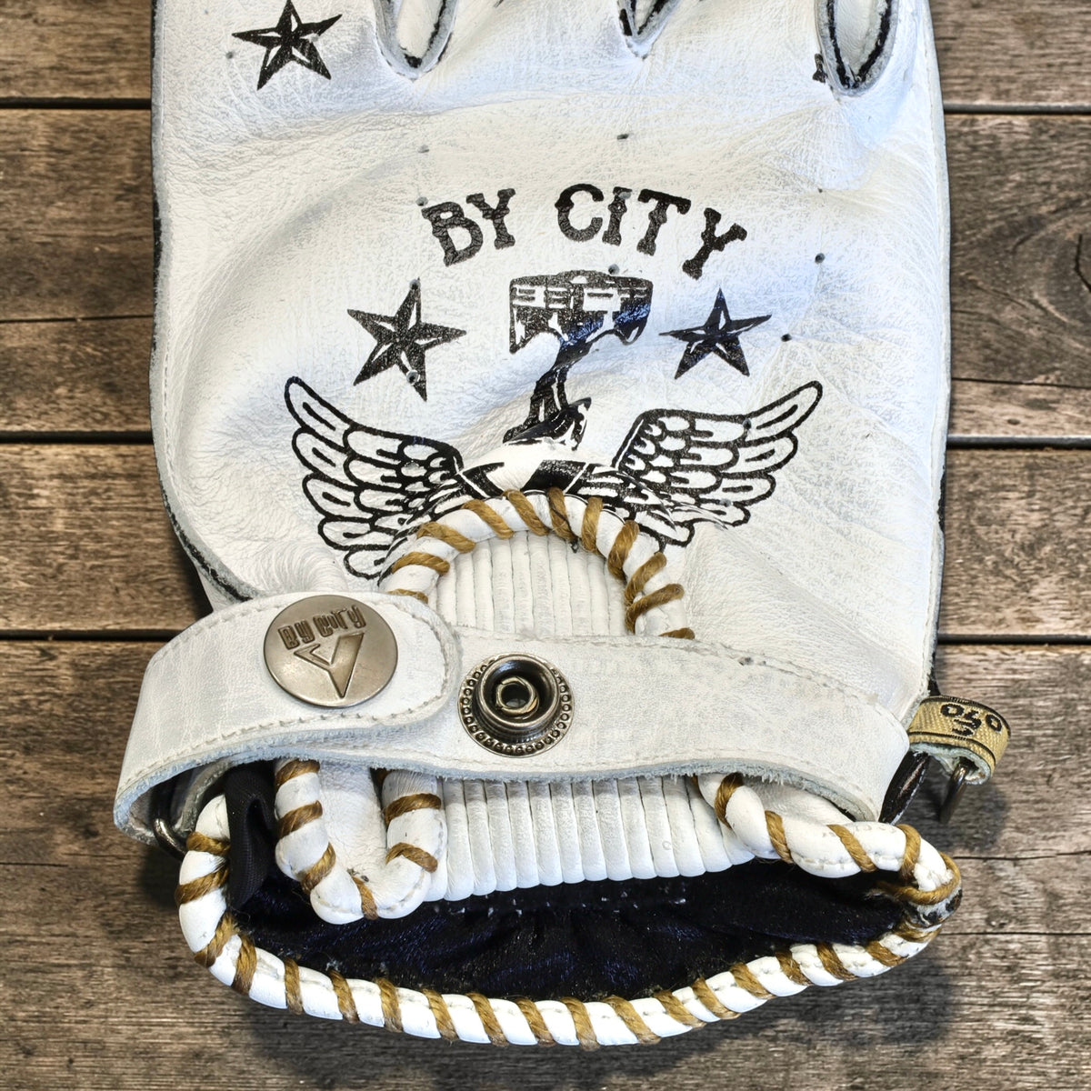 By City バイシティ レザーグローブ "Second Skin Tattoo Gloves" 【ホワイト】
