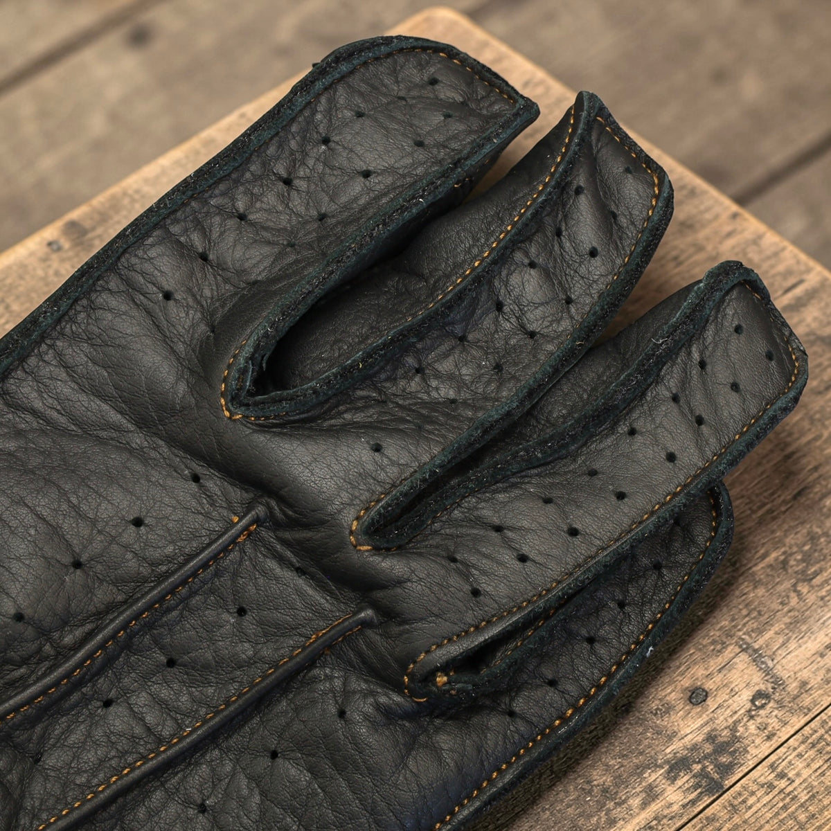 By City バイシティ レザーグローブ "Second Skin Gloves" 【ブラック】