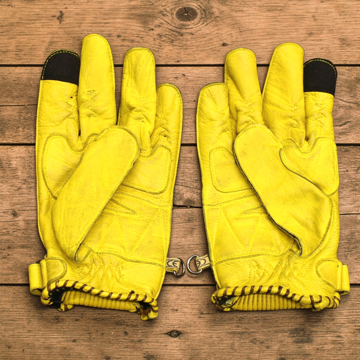 By City バイシティ レザーグローブ "Second Skin Gloves" 【イエロー】