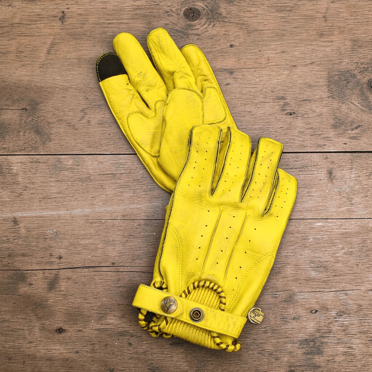 By City バイシティ レザーグローブ "Second Skin Gloves" 【イエロー】